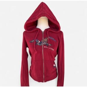 Comfy Burgundy Hollister Hoodie - Perfect for Everyday Wear!